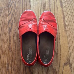 Tom’s shoes